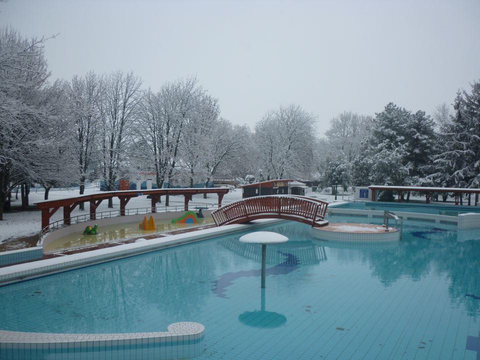 Grill Terasz Étterem és Szálláshely Mezőkövesd Exterior foto