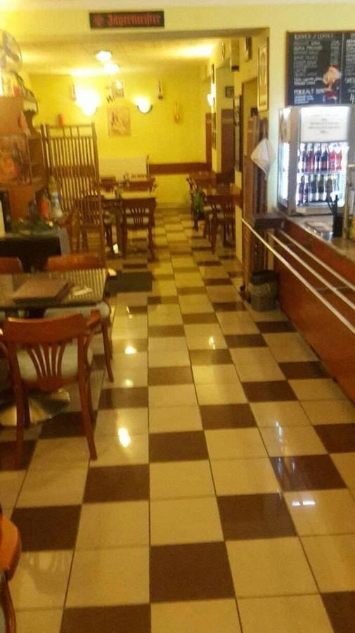 Grill Terasz Étterem és Szálláshely Mezőkövesd Exterior foto