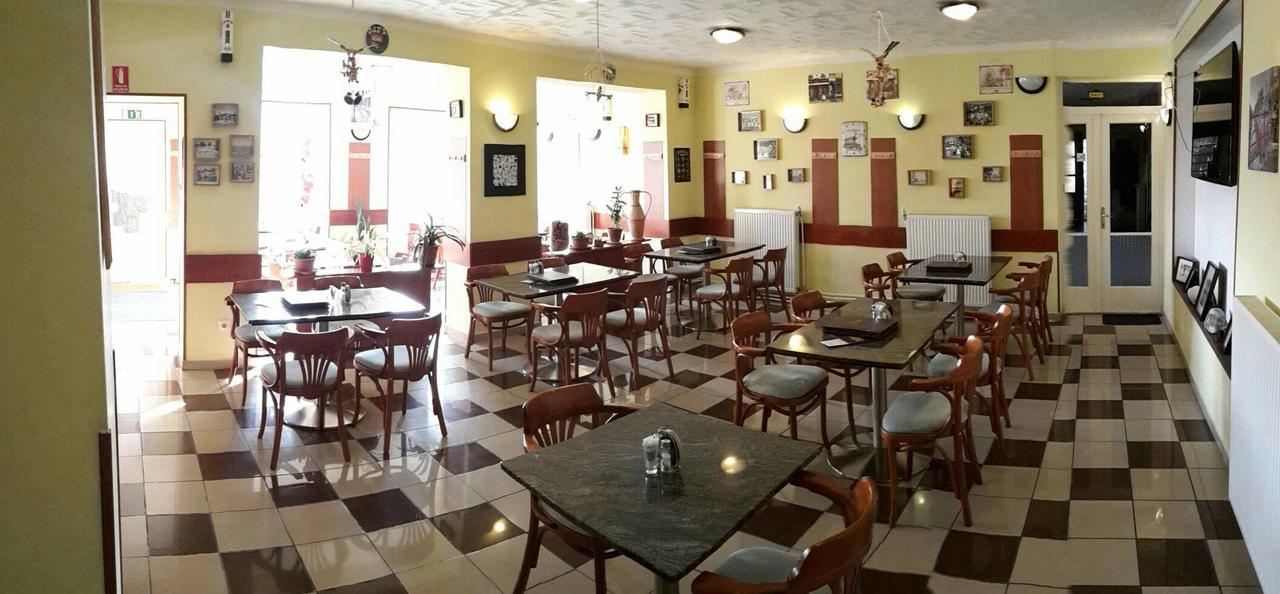 Grill Terasz Étterem és Szálláshely Mezőkövesd Exterior foto